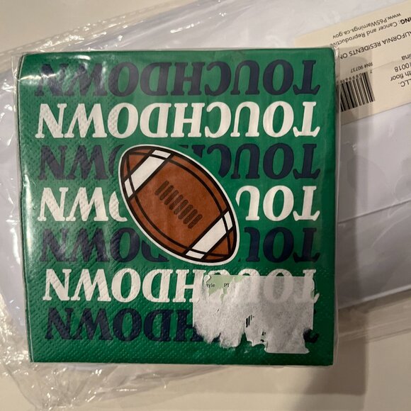 Football Plastic Serving Trays (4) and Football Napkins (new)/ps/x)) - Picture 15 of 15